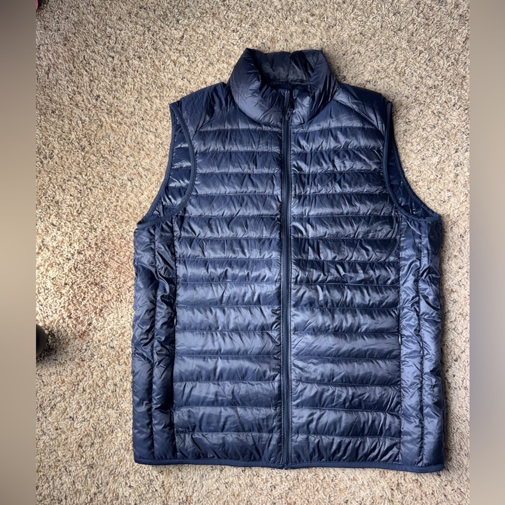 Uniqlo Ultra Light Down Puffer Vest Jacket Navy Blue Women’s Sz L